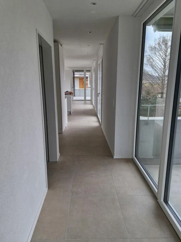 Neuwertige grosse 3,5-Zimmer-Attikawohnung