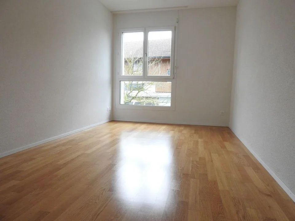 Helle 4.5-Zimmer-Parterrewohnung in familienfreundlichem Quartier