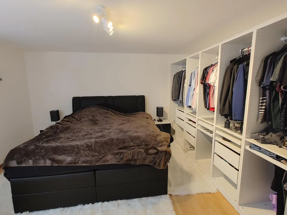 schöne und helle 4.5 Zimmer Wohnung – photo 4 of 11