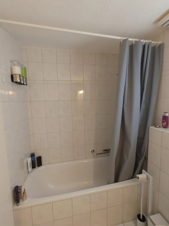 schöne und helle 4.5 Zimmer Wohnung – photo 10 of 11