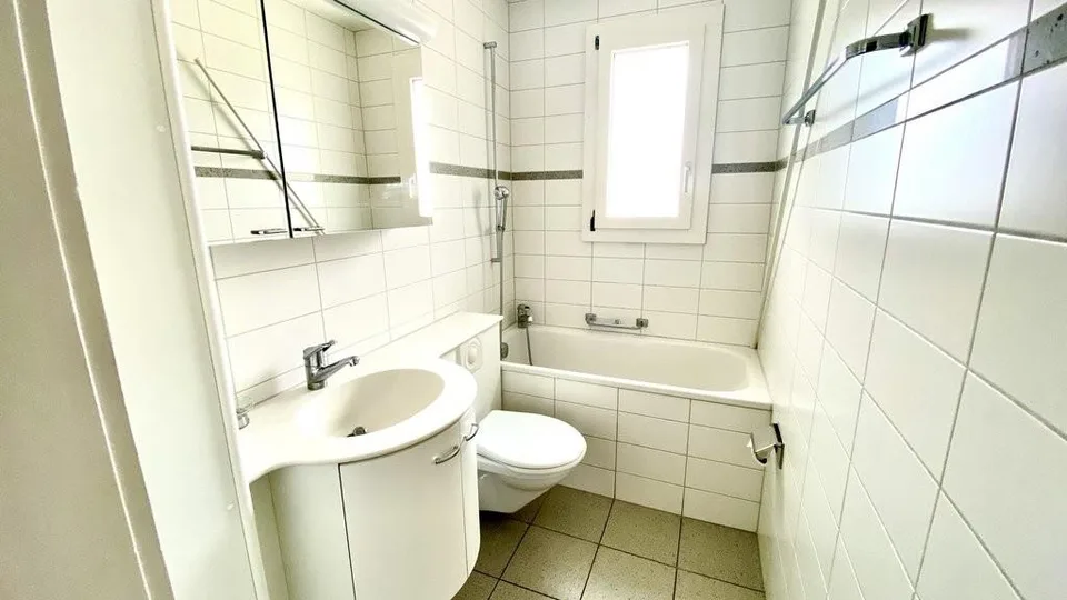 Charmante 3.5-Zimmer-Wohnung mit Aussicht! – Foto 4 von 10