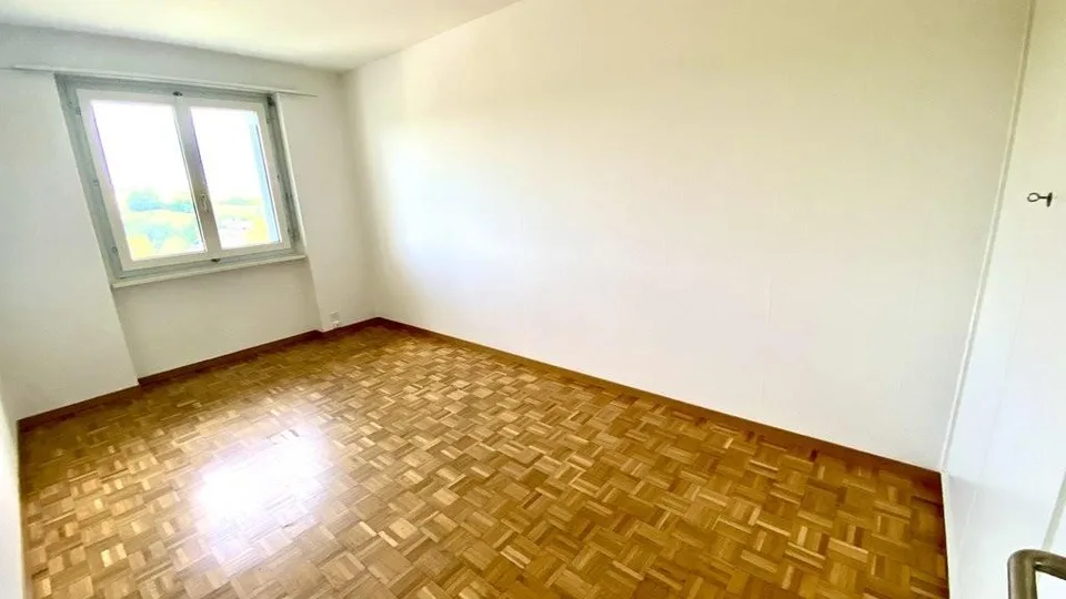 Charmante 3.5-Zimmer-Wohnung mit Aussicht! – Foto 6 von 10