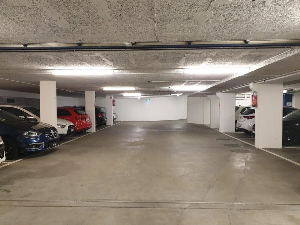 Zentral gelegener Einstellplatz – Foto 3 von 3