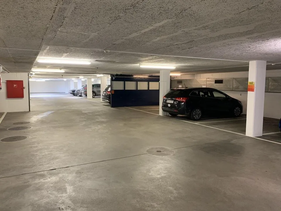 Zentral gelegener Einstellplatz – Foto 2 von 3