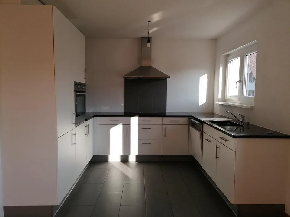 Schöne offene 3.5-Zimmerwohnung in Suhr