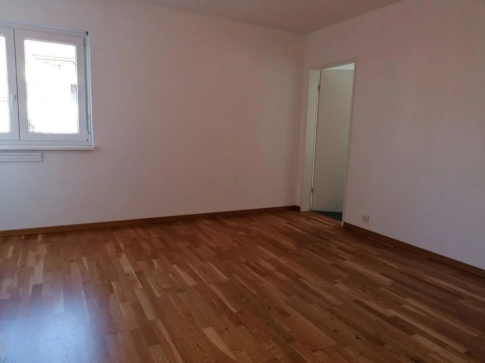 Schöne offene 3.5-Zimmerwohnung in Suhr