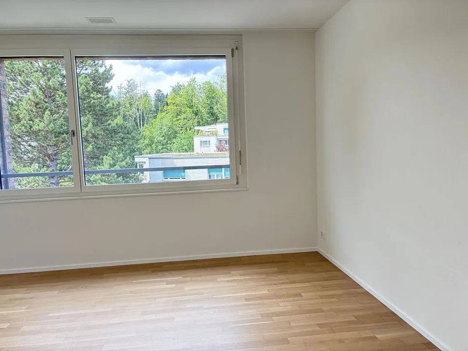 Grosszügige, helle Wohnung mit Balkon und 2 Nasszellen – foto 9 di 20