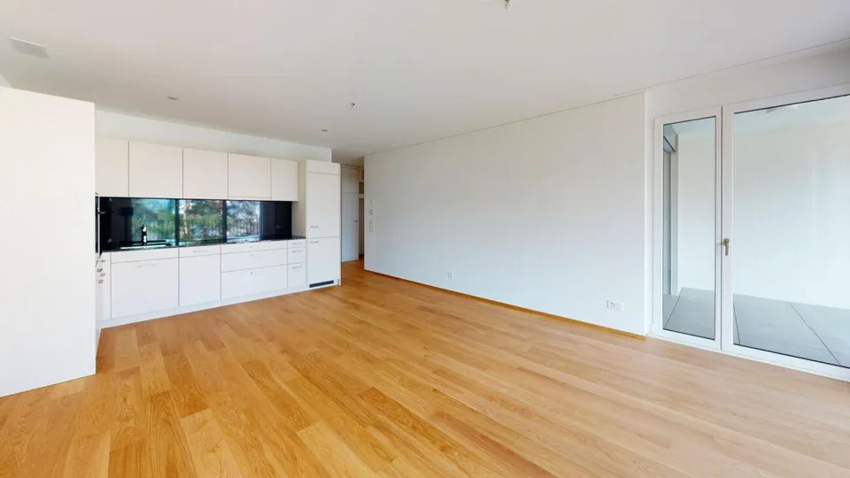 Neuwertige 2.5 Zimmer Sitzplatz Wohnung