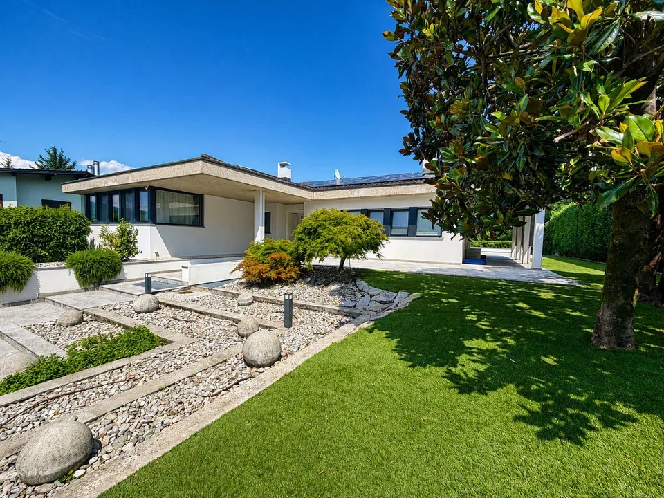 Exklusive Villa mit Pool und Waldblick – Foto 3 von 29