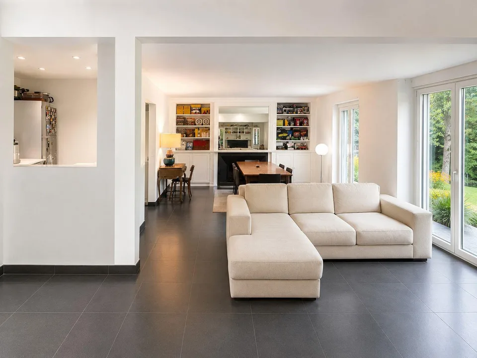 Exklusive Villa mit Pool und Waldblick – Foto 12 von 29