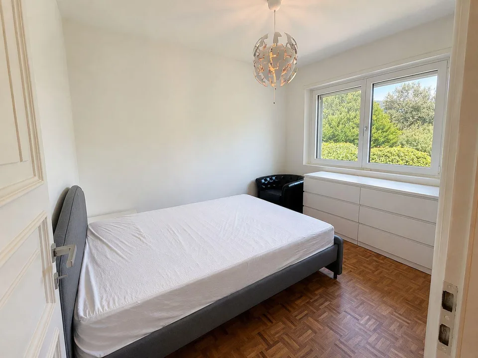 Exklusive Villa mit Pool und Waldblick – Foto 24 von 29