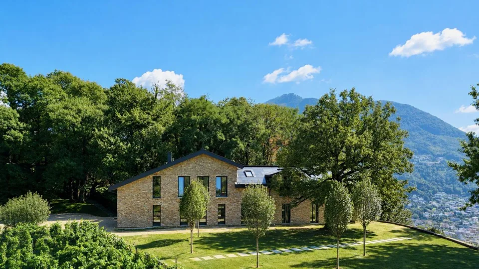 Esclusiva Villa Circondata dai Vigneti con Vista Aperta sul Lago – photo 4 sur 6