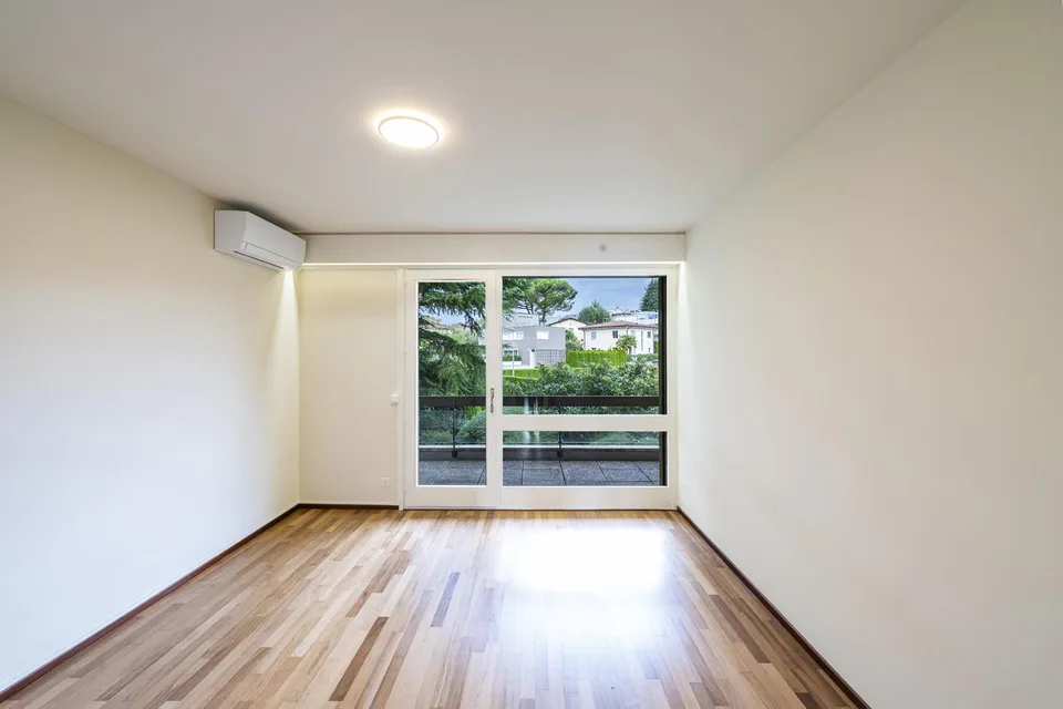 Appartamento rinnovato con grande terrazza – foto 9 di 16