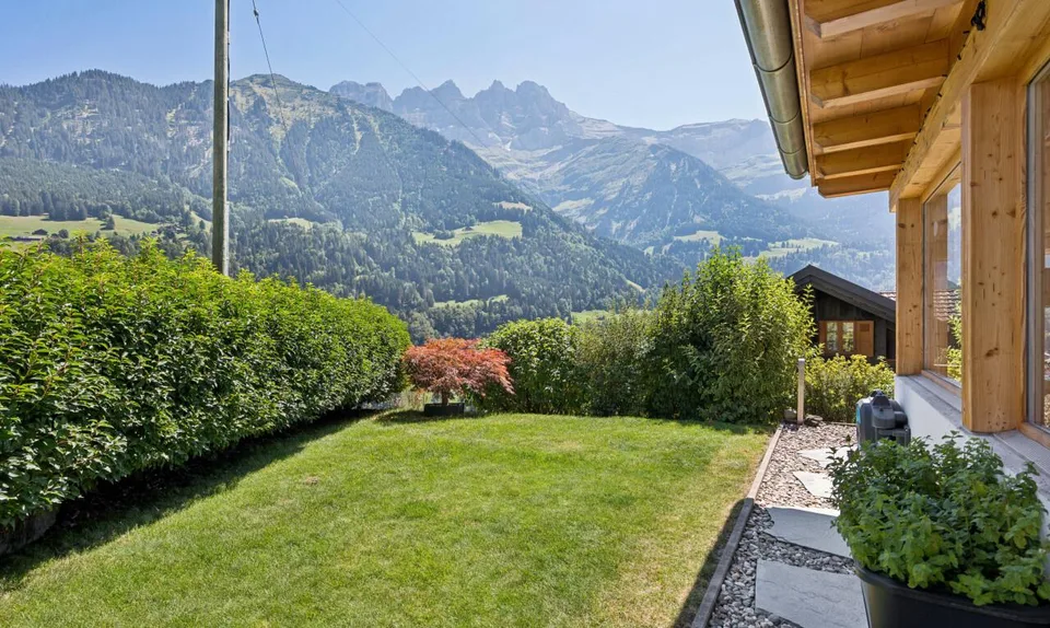 Architect's chalet with independent apartment and view of the Dents – photo 8 of 11