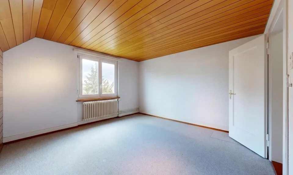 4-bedroom house with development potential in a quiet and central location – photo 4 of 11