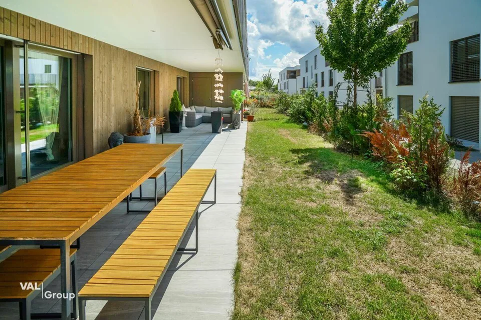 Appartamento giardino 3.5 locali di alta qualità con Smart Home e sala fitness privata