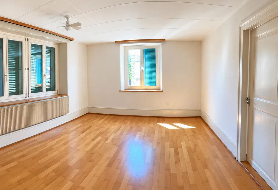 3- Zimmer-Altbauwohnung mit Gartensitzplatz