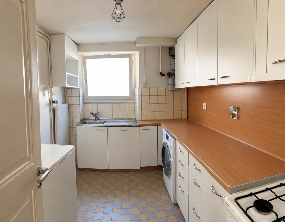 3- Zimmer-Altbauwohnung mit Gartensitzplatz