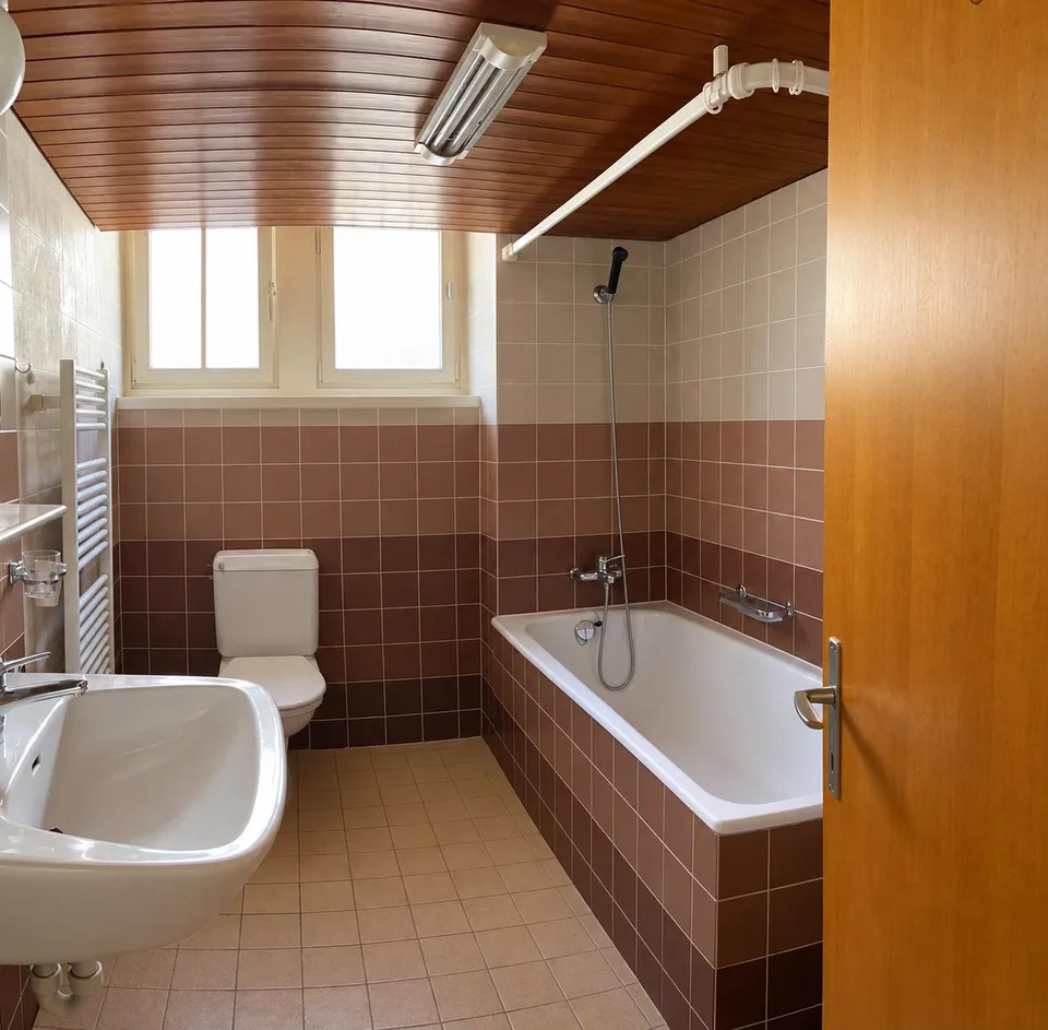 3- Zimmer-Altbauwohnung mit Gartensitzplatz