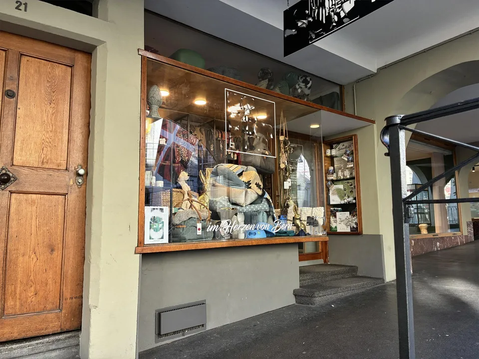 Schönes Ladenlokal in preisgekröntem Altstadthaus Bern – photo 2 sur 5