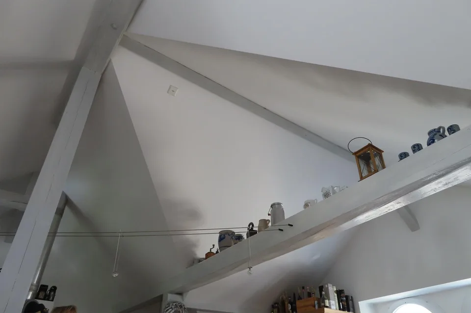 rundum helle orginelle 4 Zimmer Dachwohnung