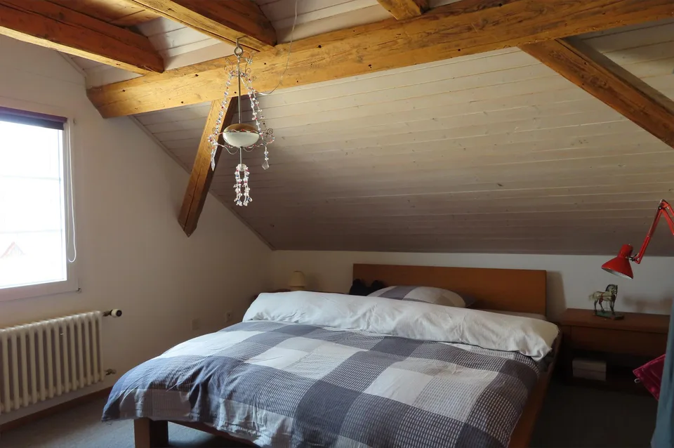 rundum helle orginelle 4 Zimmer Dachwohnung