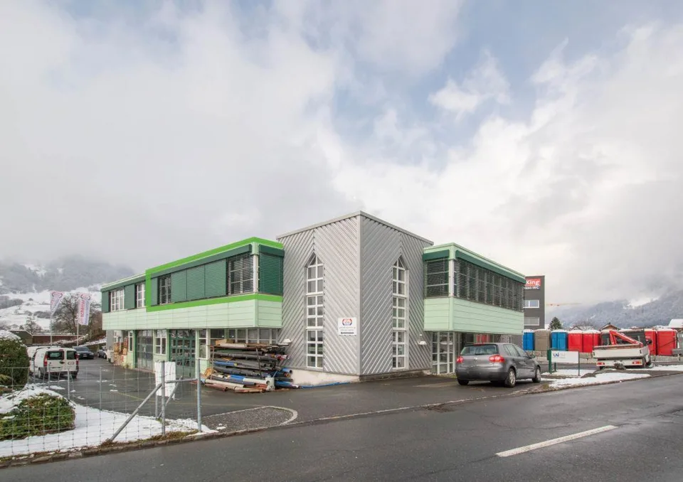 Helle, moderne Gewerberäume in Berschis – Foto 4 von 6