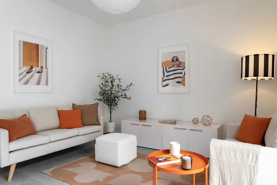 We rent in a recently renovated building – photo 6 of 13