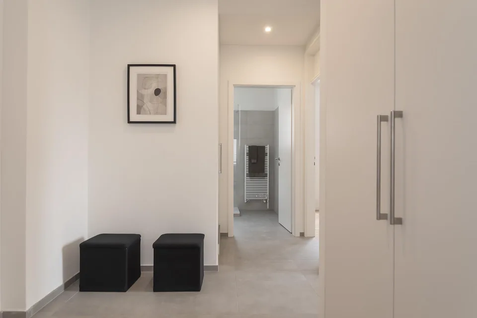 We rent in a recently renovated building – photo 13 of 13