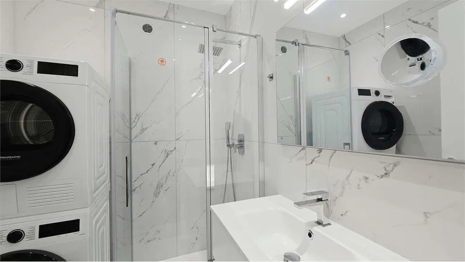 Lugano Cassarate: 3.5 Zimmer renoviert in der Lungolago-Zone – Foto 7 von 20