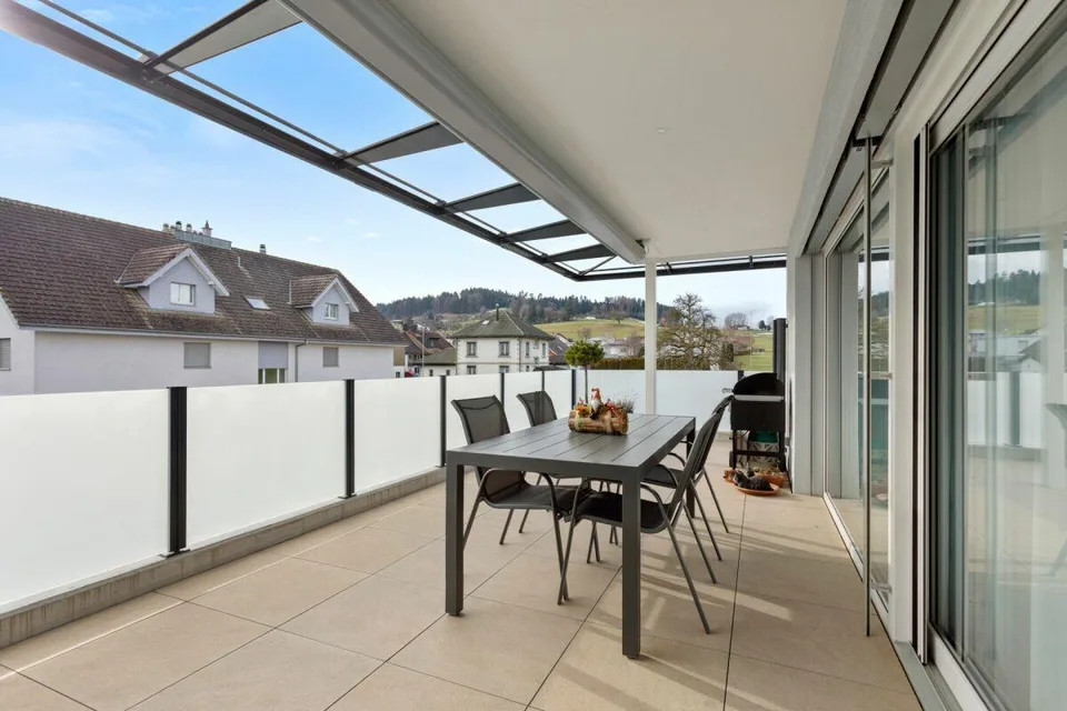 Appartement attique spacieux 4.5 pièces avec vue sur la nature – photo 8 sur 15