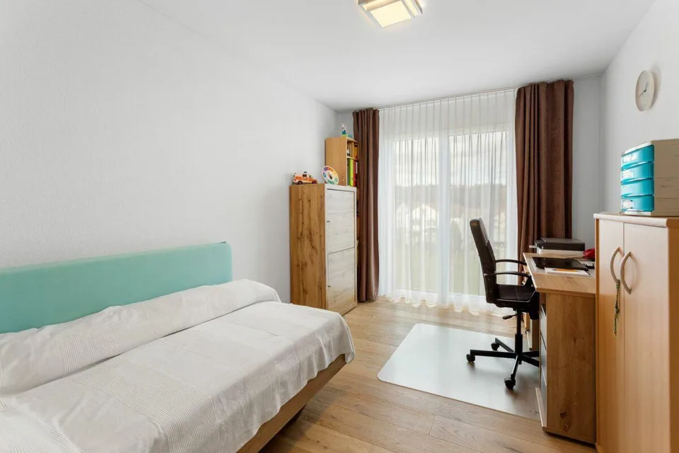 Appartement attique spacieux 4.5 pièces avec vue sur la nature – photo 14 sur 15
