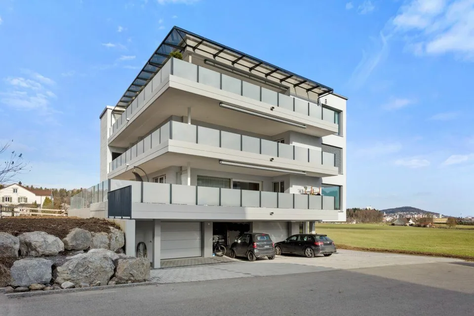 Appartement attique spacieux 4.5 pièces avec vue sur la nature – photo 3 sur 15