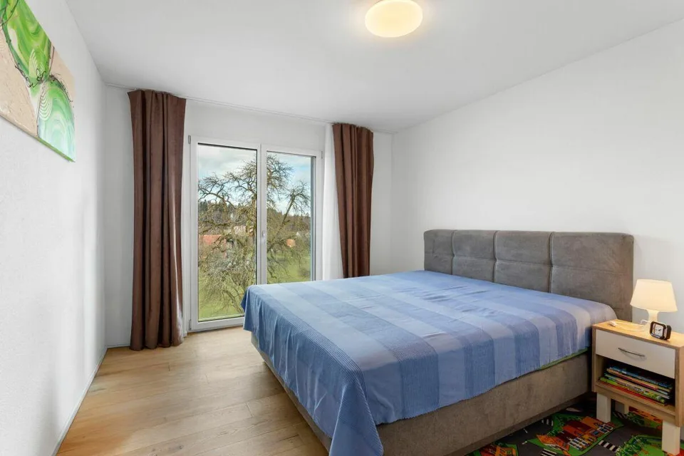 Appartement attique spacieux 4.5 pièces avec vue sur la nature – photo 12 sur 15