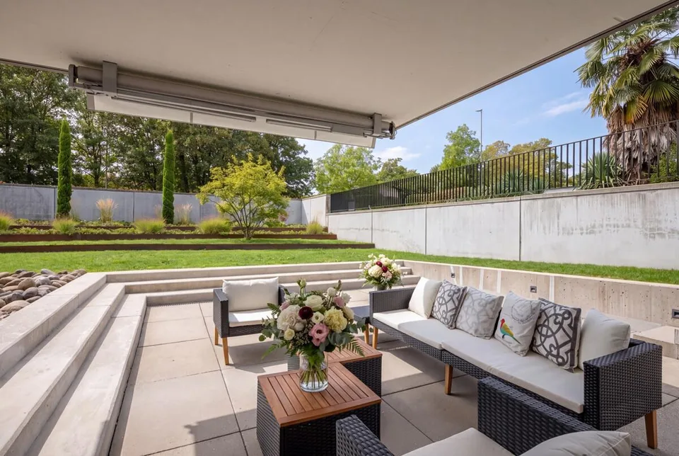 Küsnacht: moderne Gartenwohnung mit grosszügigem Aussenbereich – photo 2 sur 6