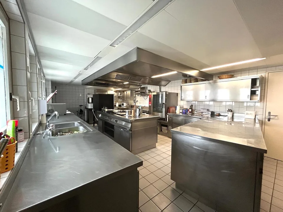Traditionsreiches Quartier-Restaurant in St. Gallen St. Georgen – foto 9 di 12
