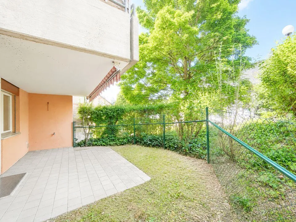 Rêve de maison avec cheminée & espace de sièges