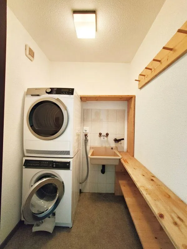 Rêve de maison avec cheminée & espace de sièges