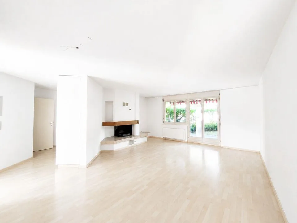 Rêve de maison avec cheminée & espace de sièges