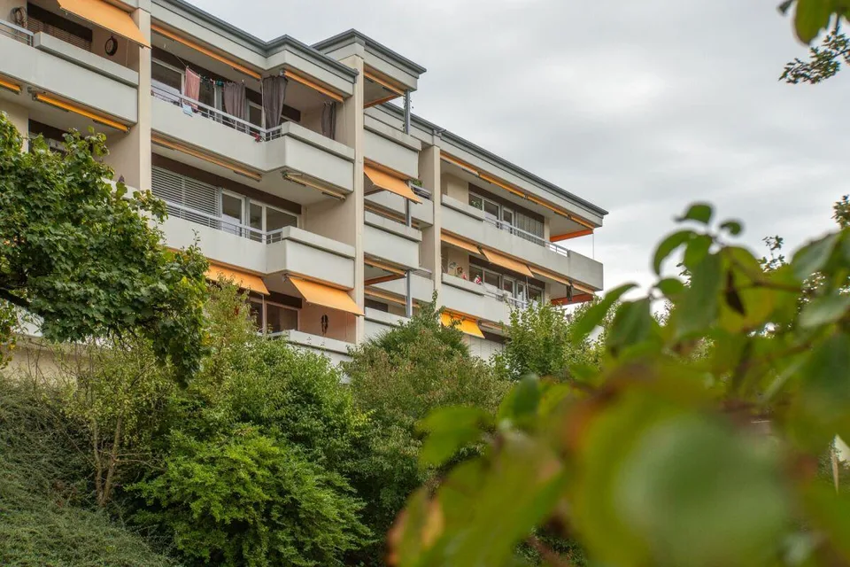 Beautiful 1-bedroom apartment with garden seating