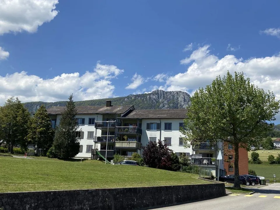 helle Wohnung in ruhiger Lage von Riedholz