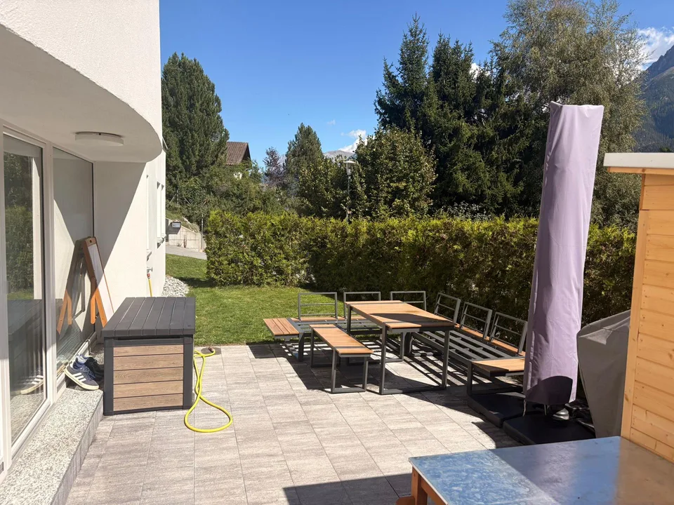 3.5 Zimmer Wohnung - Erstwohnung mit Garagenbox und grossem Sitzplatz