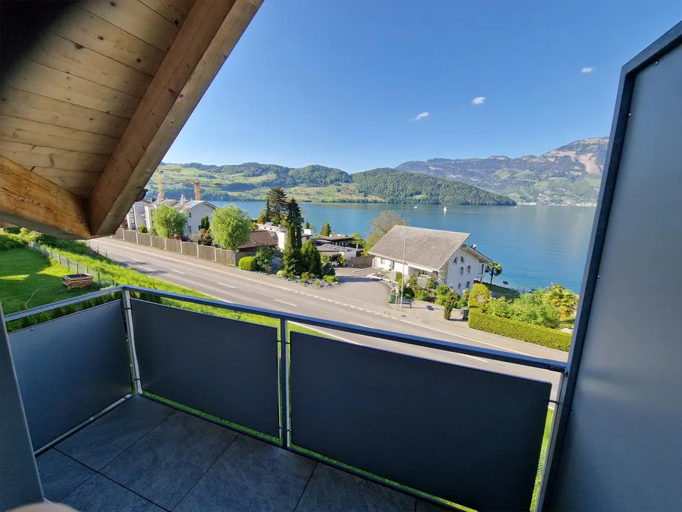 6.5 Zimmer Haus direkt über dem Vierwaldstättersee