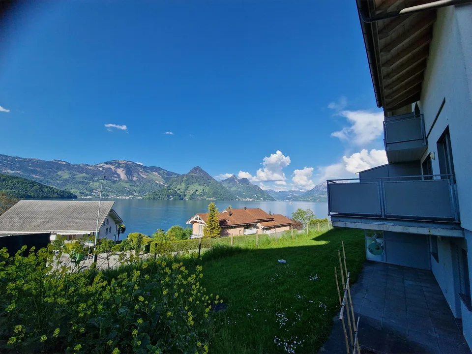 6.5 Zimmer Haus direkt über dem Vierwaldstättersee