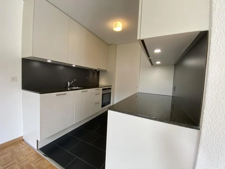Grosszügige 3.5-Zimmerwohnung in Wohnquartier