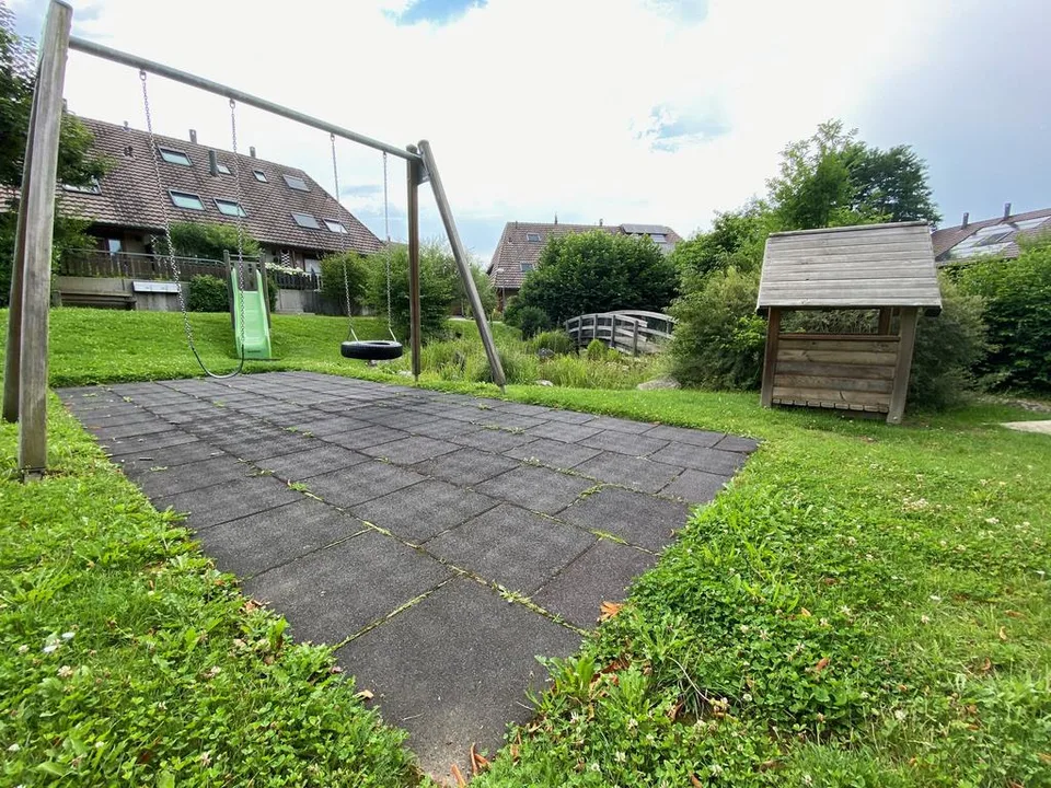 Grosszügige 3.5-Zimmerwohnung in Wohnquartier