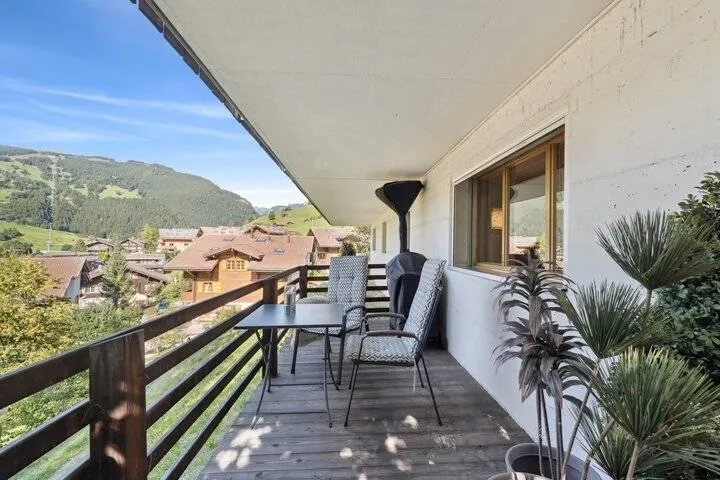 GRAZIOSO APPARTAMENTO CON GIARDINO IN POSIZIONE PANORAMICA A GRINDELWALD – foto 6 di 8