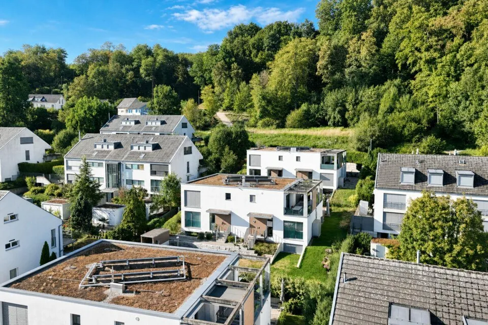 Moderno condominio in posizione privilegiata con due posti auto interni – foto 18 di 22