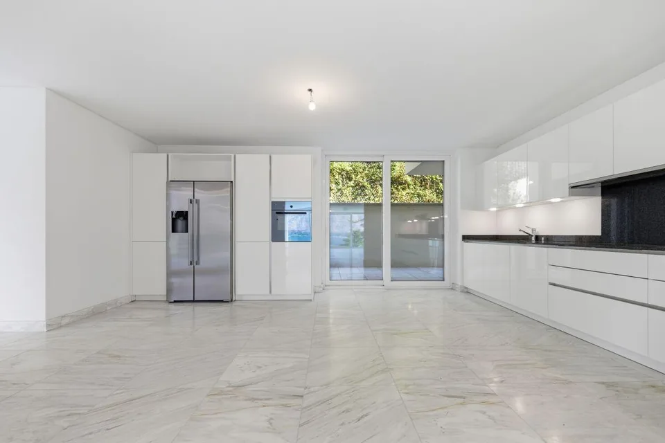 Zu vermieten: Luxuriöse Wohnung über die gesamte Etage | For Rent: ...