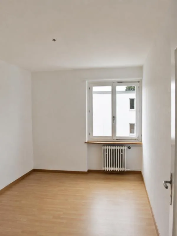 Appartement spacieux de 4 pièces dans un emplacement calme et bien desservi – photo 7 sur 8